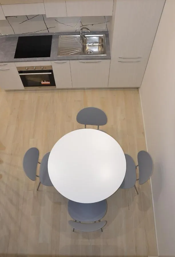 Llhome Bologna Elegante Monolocale Ristrutturato Con Posto Auto Coperto Apartment