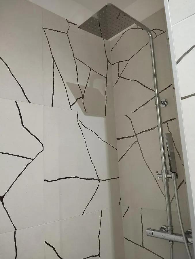 Llhome Bologna Elegante Monolocale Ristrutturato Con Posto Auto Coperto Apartmán